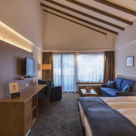 Alpen Hotel 4*